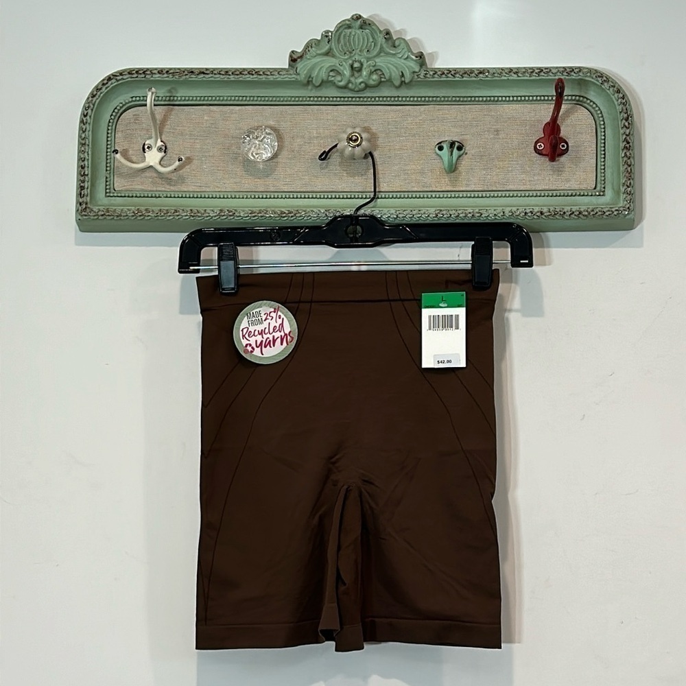 Brand new maidenform women’s large brown chocolate, sculpting shorts Shapeware